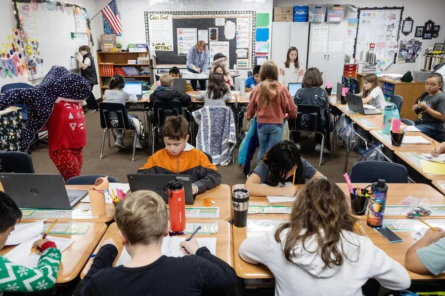 idaho-classroom-hjr-6-english-amendment Students working at their desks in an Idaho elementary school classroom